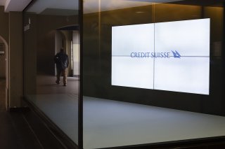 Une "plainte type" doit être déposée lundi au tribunal commercial de Zurich par de petits actionnaires de Credit Suisse.